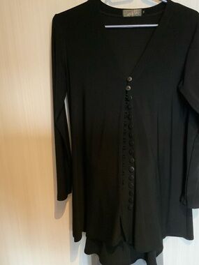 Black Long-Sleeve Button-Accent Tunic
